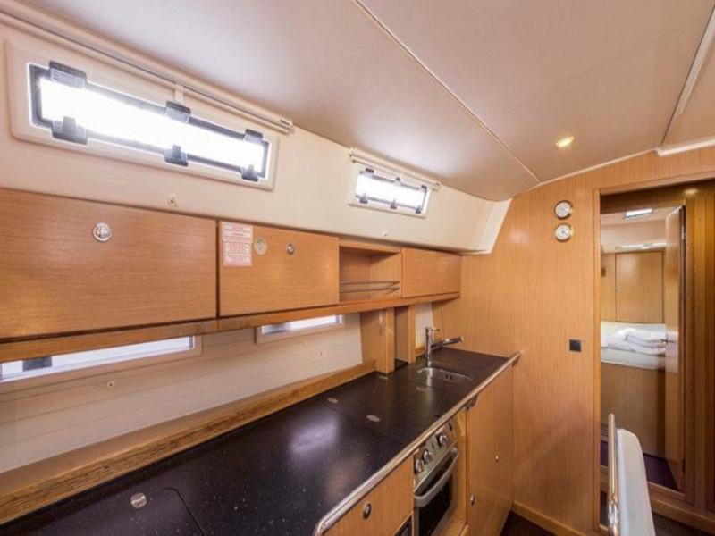 Book yachts online - sailboat - Bavaria Cruiser 45 - Arethousa - rent