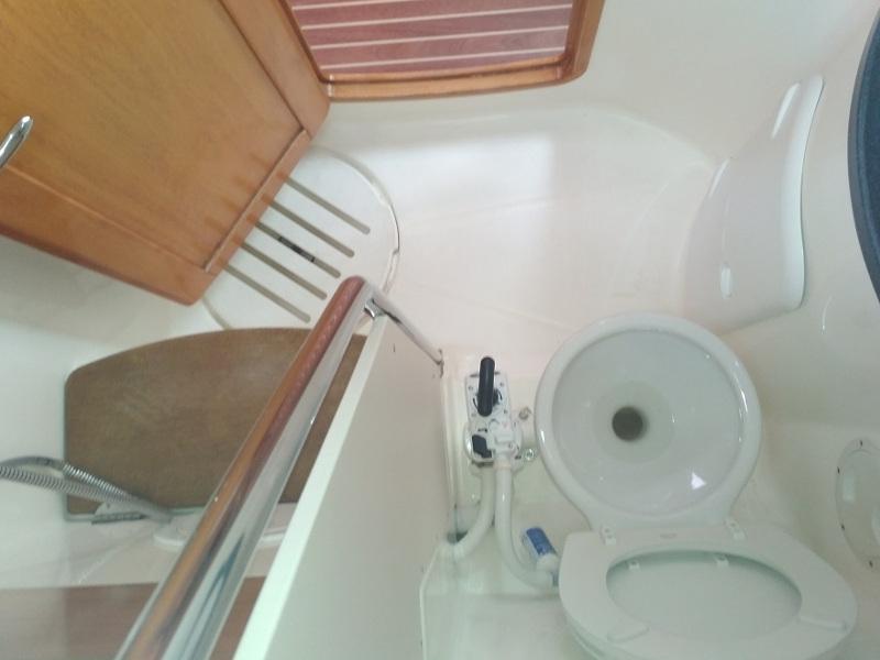 Book yachts online - sailboat - Bavaria 40 Cruiser - Ili Billy - rent