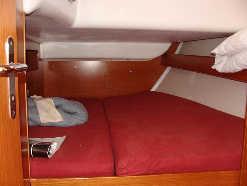 Book yachts online - sailboat - Cyclades 43.4 - Too Lucky - rent