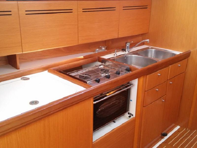 Book yachts online - sailboat - Cyclades 43.4 - Too Lucky - rent