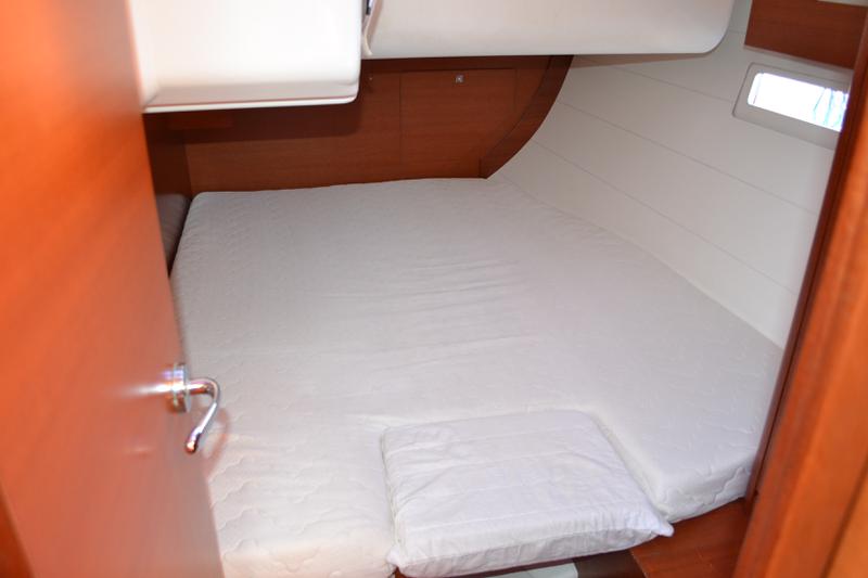 Book yachts online - sailboat - Dufour 410 Grand Large - Aloha 1 - rent