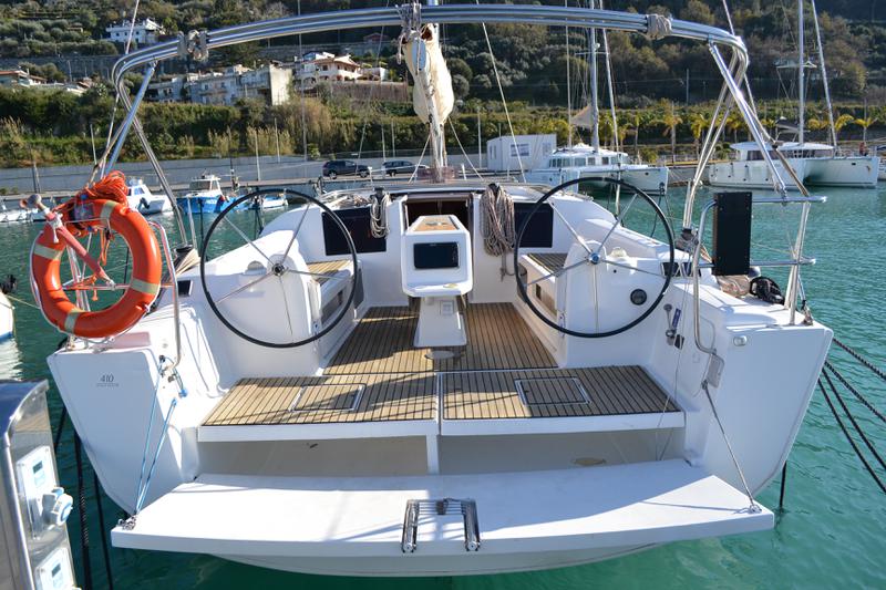 Book yachts online - sailboat - Dufour 410 Grand Large - Aloha 1 - rent