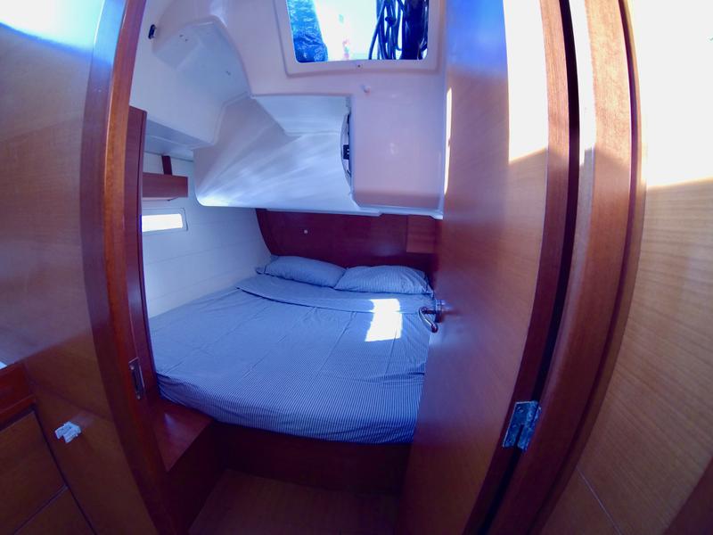 Book yachts online - sailboat - Dufour 410 Grand Large - Aloha 1 - rent