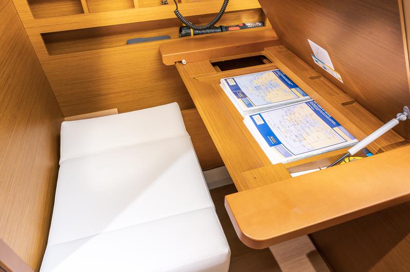 Book yachts online - sailboat - Sun Odyssey 410 - Emotion - rent