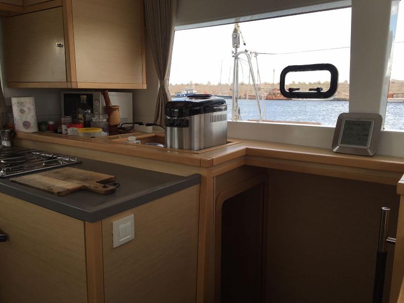 Book yachts online - catamaran - Lagoon 450 - Delicia - rent