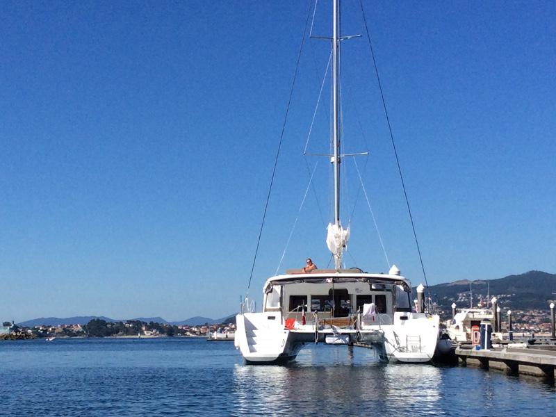 Book yachts online - catamaran - Lagoon 450 - Delicia - rent
