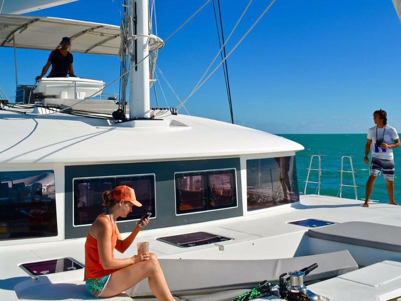 Book yachts online - catamaran - Lagoon 450 - Delicia - rent