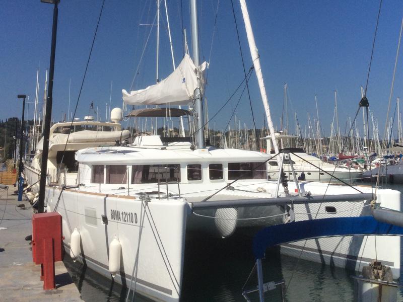 Book yachts online - catamaran - Lagoon 450 - Delicia - rent