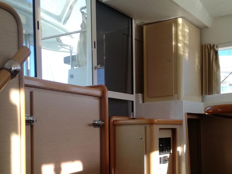 Book yachts online - catamaran - Lagoon 400 - Moni Moni - rent