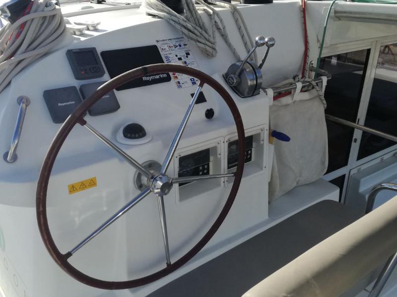 Book yachts online - catamaran - Lagoon 400 - Moni Moni - rent