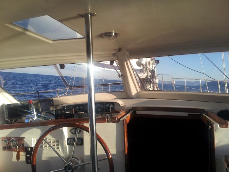 Book yachts online - sailboat - Amel Maramu - Delos - rent