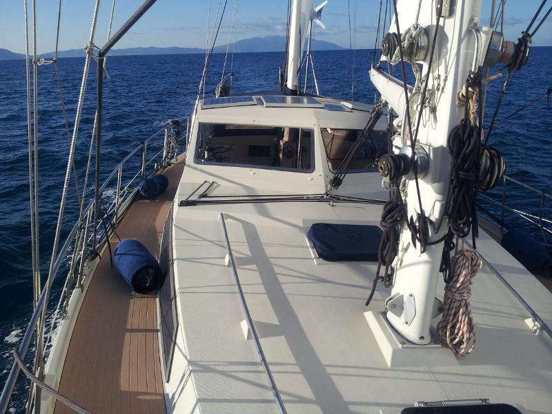 Book yachts online - sailboat - Amel Maramu - Delos - rent