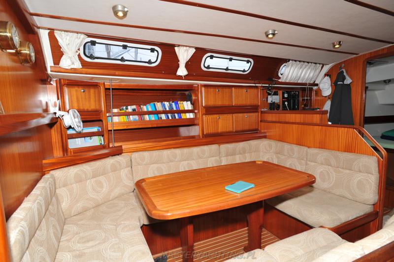 Book yachts online - sailboat - Bavaria 42 - AS II - rent