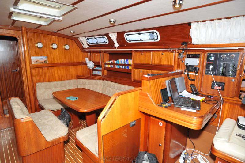 Book yachts online - sailboat - Bavaria 42 - AS II - rent