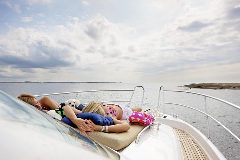 Book yachts online - motorboat - Nimbus 365 Coupé - Joko - rent