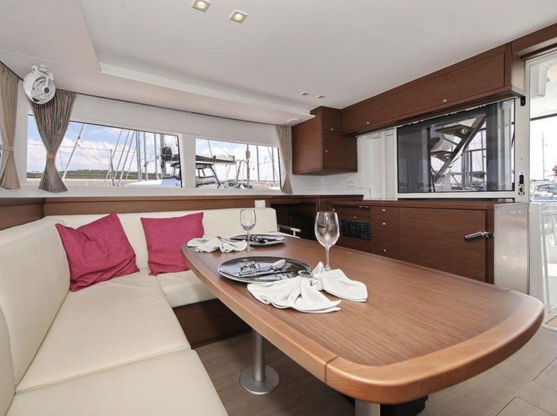 Book yachts online - catamaran - Lagoon 450 Sport - I Love Anna (Generator) - rent