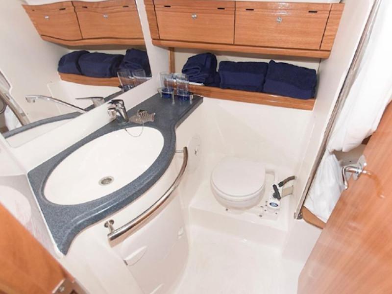 Book yachts online - sailboat - Bavaria 46 - Biki - rent