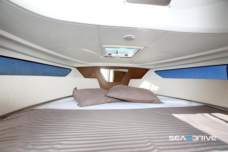 Book yachts online - motorboat - Cap Camarat 7.5 - 3376ZD - rent