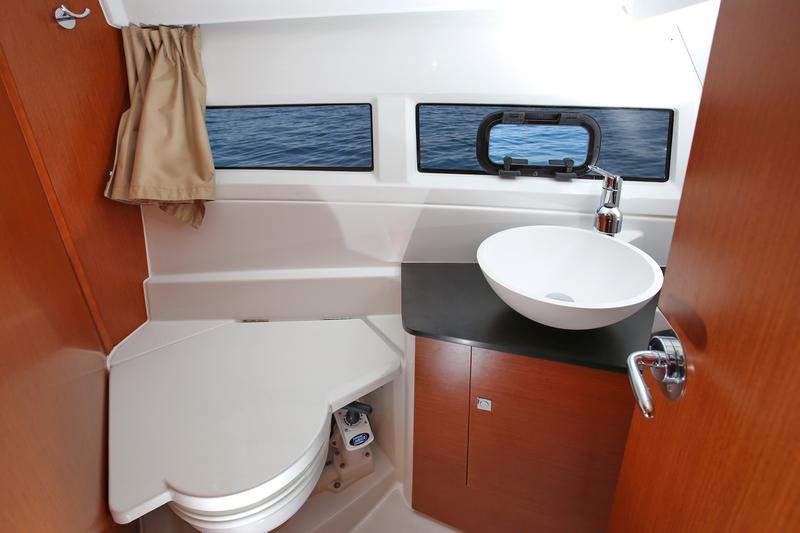 Book yachts online - motorboat - Merry Fisher 895 - VIP 3029ZD - rent