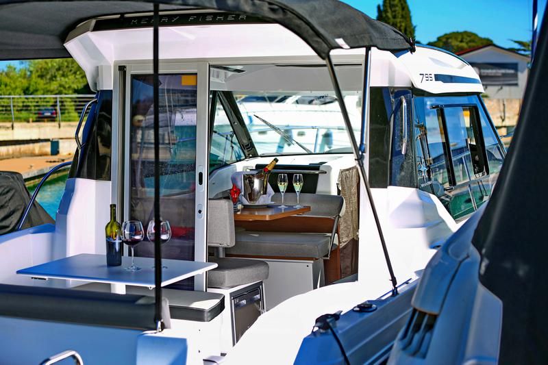 Book yachts online - motorboat - Merry Fisher 795 - Jura  3212ZD - rent