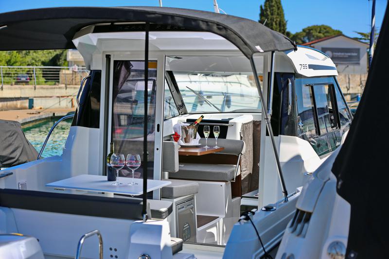 Book yachts online - motorboat - Merry Fisher 795 - Jura  3212ZD - rent