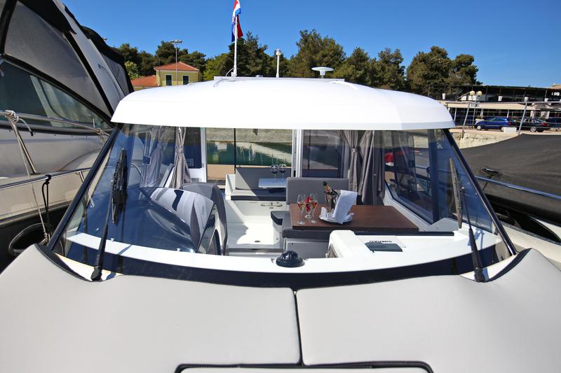 Book yachts online - motorboat - Merry Fisher 795 - Franko 3278ZD - rent