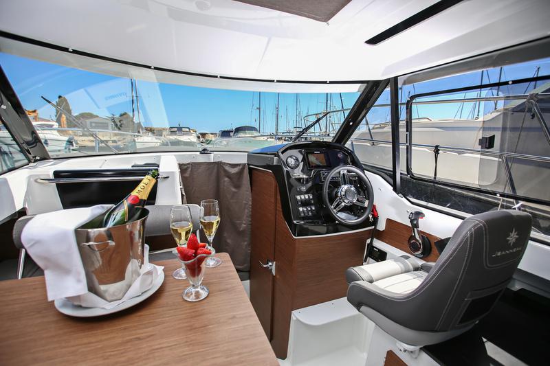 Book yachts online - motorboat - Merry Fisher 795 - Franko 3278ZD - rent