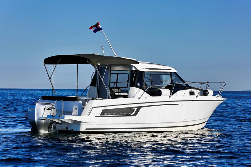 Book yachts online - motorboat - Merry Fisher 795 - Franko 3278ZD - rent