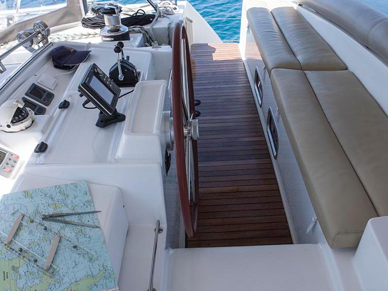 Book yachts online - catamaran - Lagoon 500 - Elvira - rent