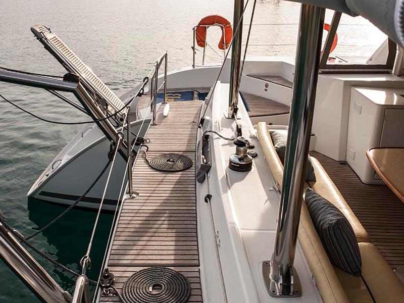 Book yachts online - catamaran - Lagoon 500 - Elvira - rent