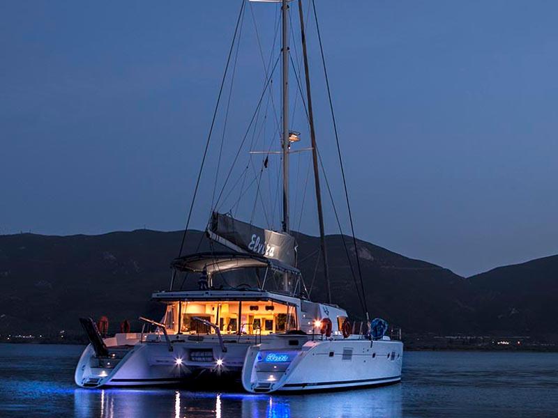 Book yachts online - catamaran - Lagoon 500 - Elvira - rent