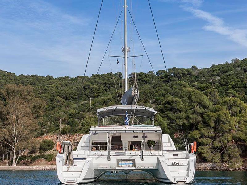 Book yachts online - catamaran - Lagoon 500 - Elvira - rent