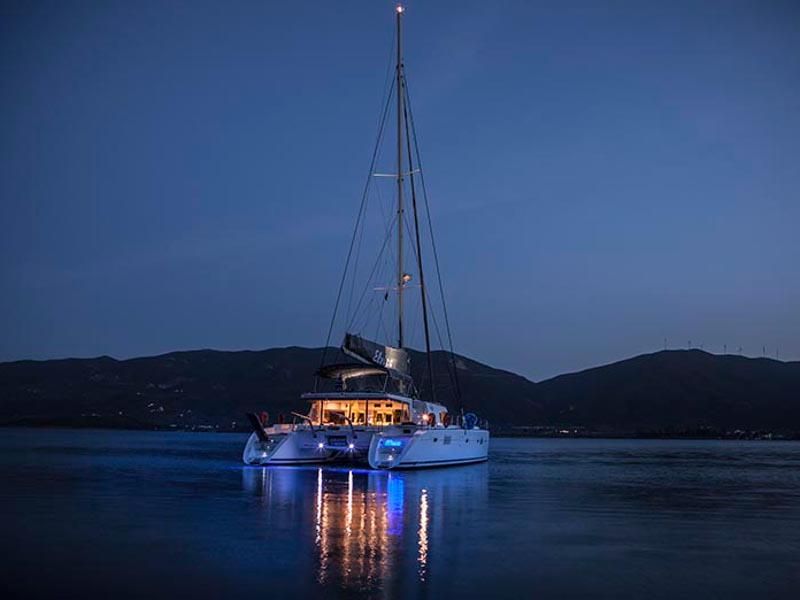Book yachts online - catamaran - Lagoon 500 - Elvira - rent