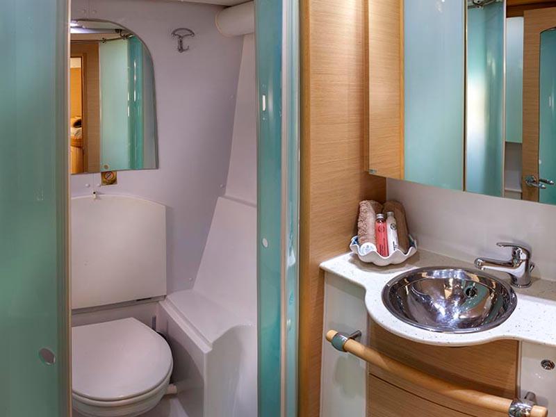 Book yachts online - catamaran - Lagoon 500 - Elvira - rent