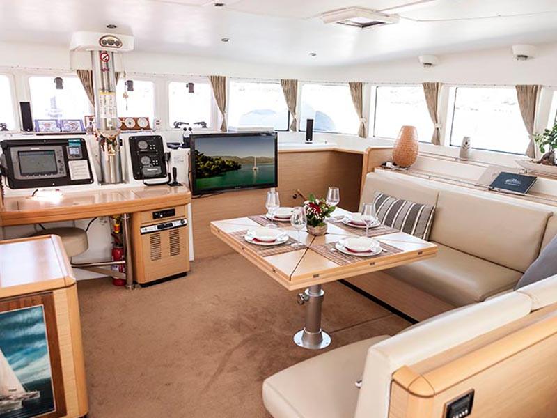 Book yachts online - catamaran - Lagoon 500 - Elvira - rent