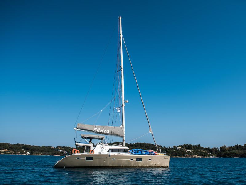 Book yachts online - catamaran - Lagoon 500 - Elvira - rent