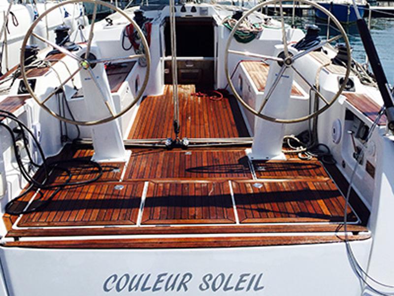 Book yachts online - sailboat - Grand Soleil 43 OT - Couleur Soleil - rent