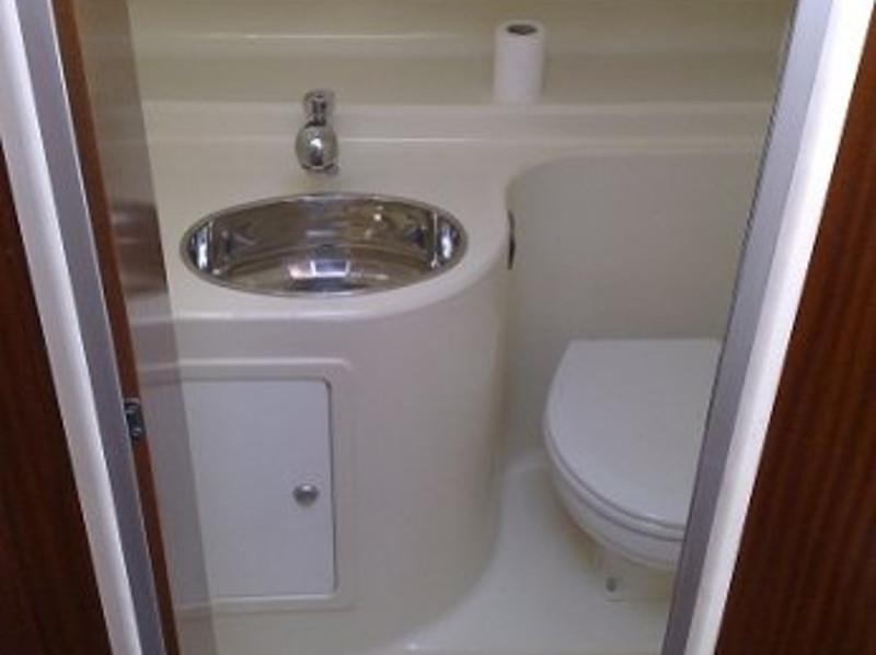 Book yachts online - motorboat - Vektor 950 - Tina - rent