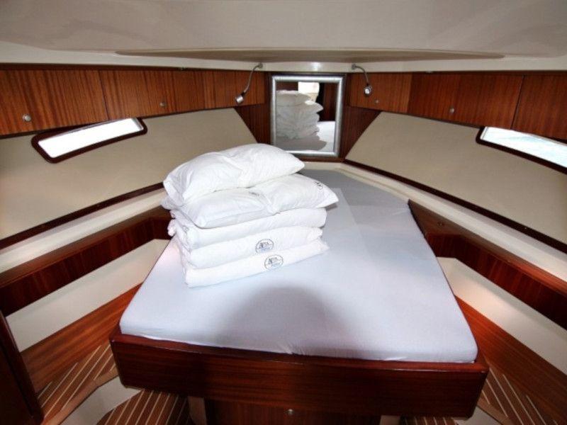Book yachts online - motorboat - Adriana 44 - Renesansa - rent