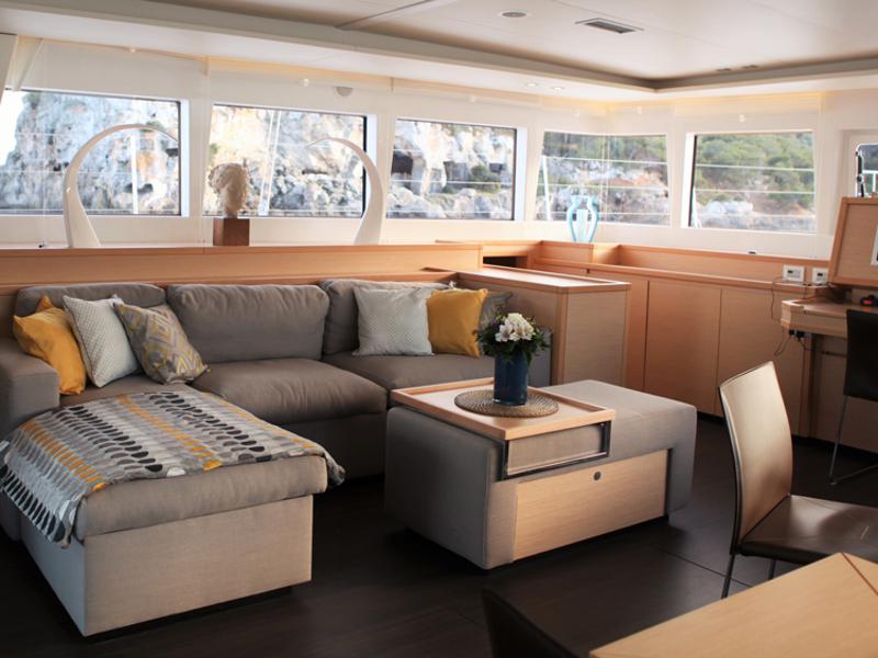 Book yachts online - catamaran - Lagoon 620 - Lady M - rent