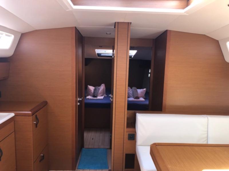 Book yachts online - sailboat - Jeanneau 54 - Joulukka - rent