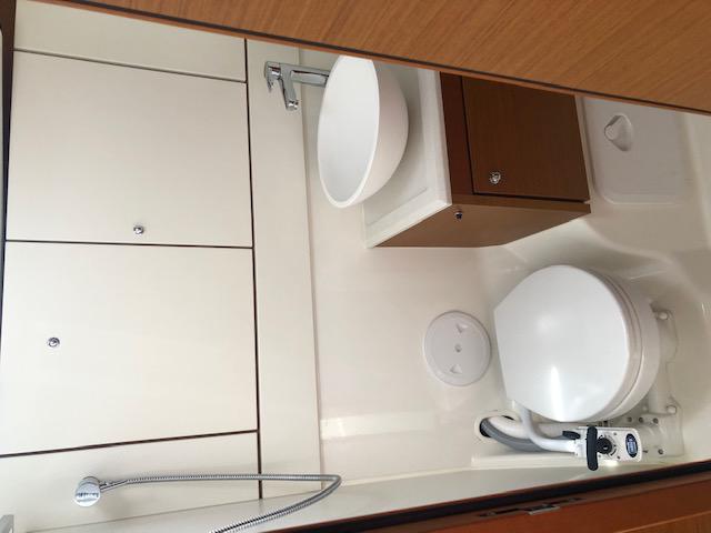 Book yachts online - sailboat - Jeanneau 54 - Joulukka - rent