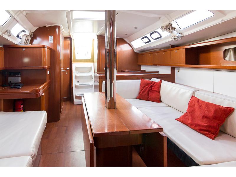 Book yachts online - sailboat - Oceanis 37 - Canbuyon - rent