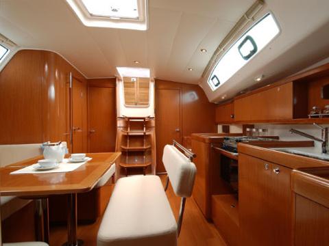 Book yachts online - sailboat - Oceanis 43 - Demonio de Tasmania - rent