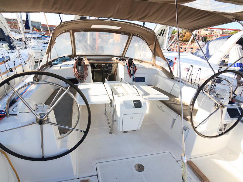 Book yachts online - sailboat - Sun Odyssey 509 - Capitan Spider - rent