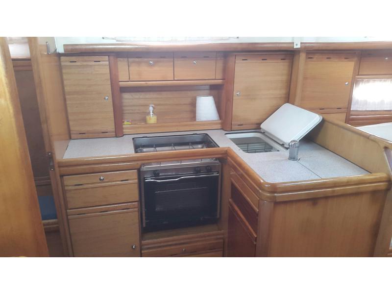 Book yachts online - sailboat - Bavaria 37 - Tamajito - rent