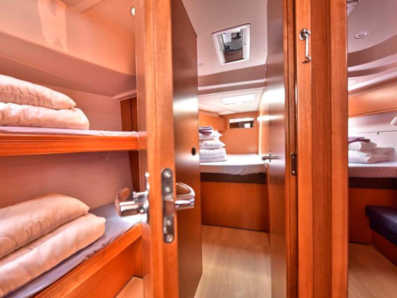 Book yachts online - sailboat - Bavaria Cruiser 51 - Alma Libre III - rent