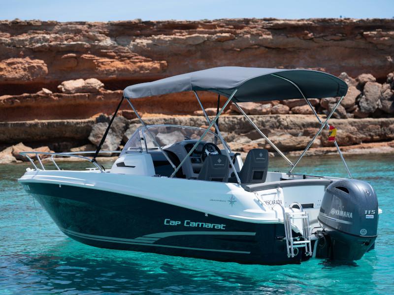 Book yachts online - motorboat - Cap Camarat 5.5 WA S2 - DESCARADA - rent