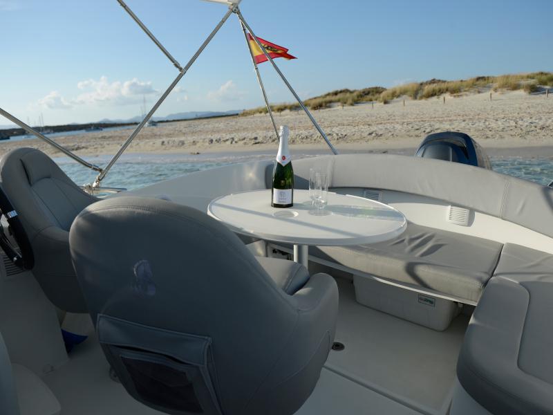 Book yachts online - motorboat - Beneteau Flyer 650 - TRENC D'ALBA - rent