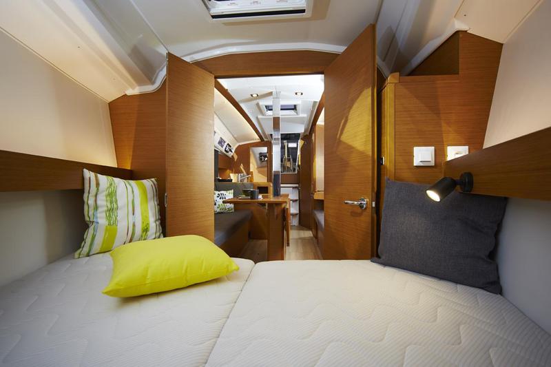 Book yachts online - sailboat - Sun Odyssey 349 - Tortuga Seychelles - rent